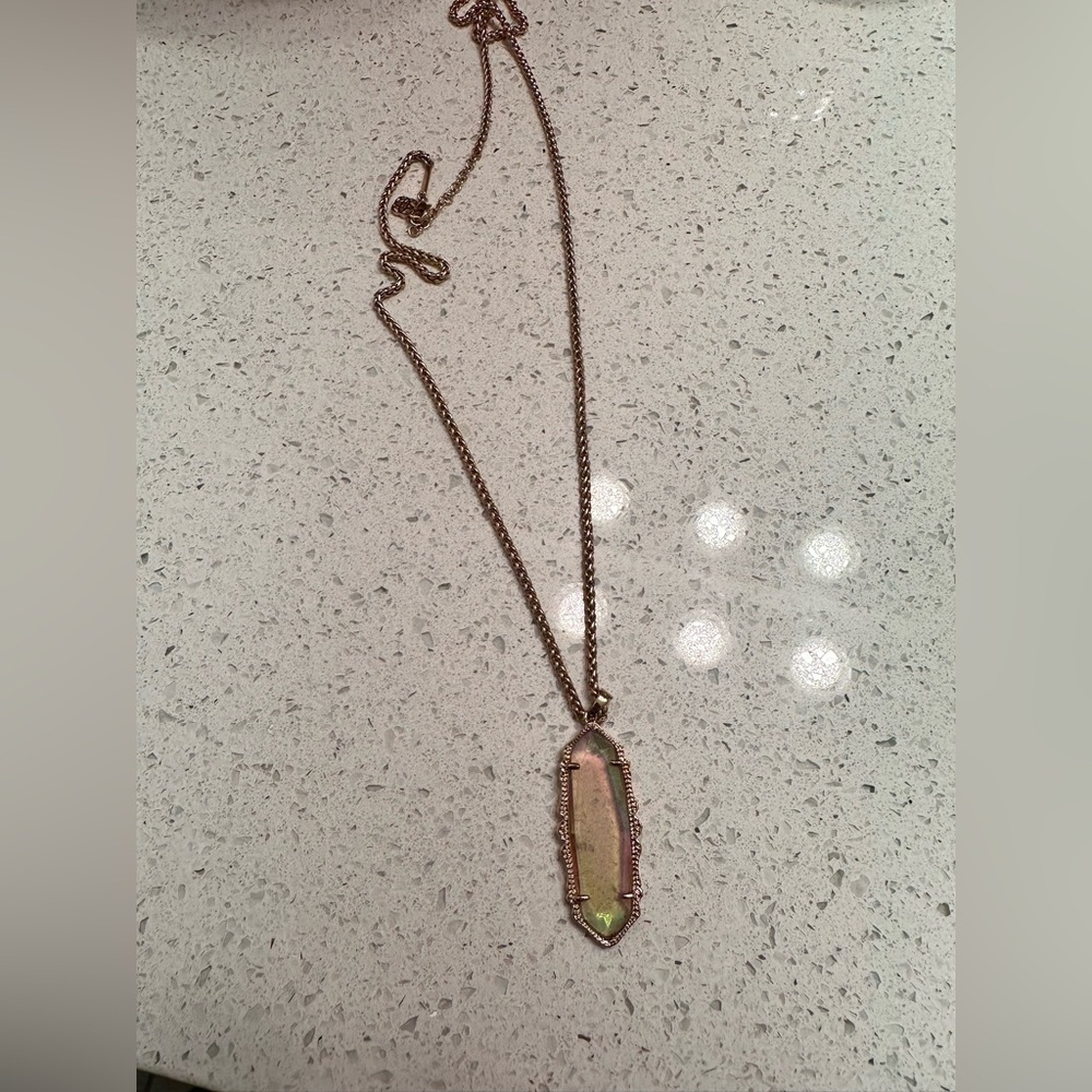 Kendra Scott Elisa Pendant Necklace – Rose Quartz & Gold